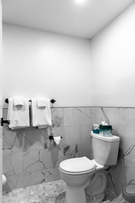 The Phenix Historic Dtwn Hotel, King Bed, Room # 309 Bangor Exteriér fotografie